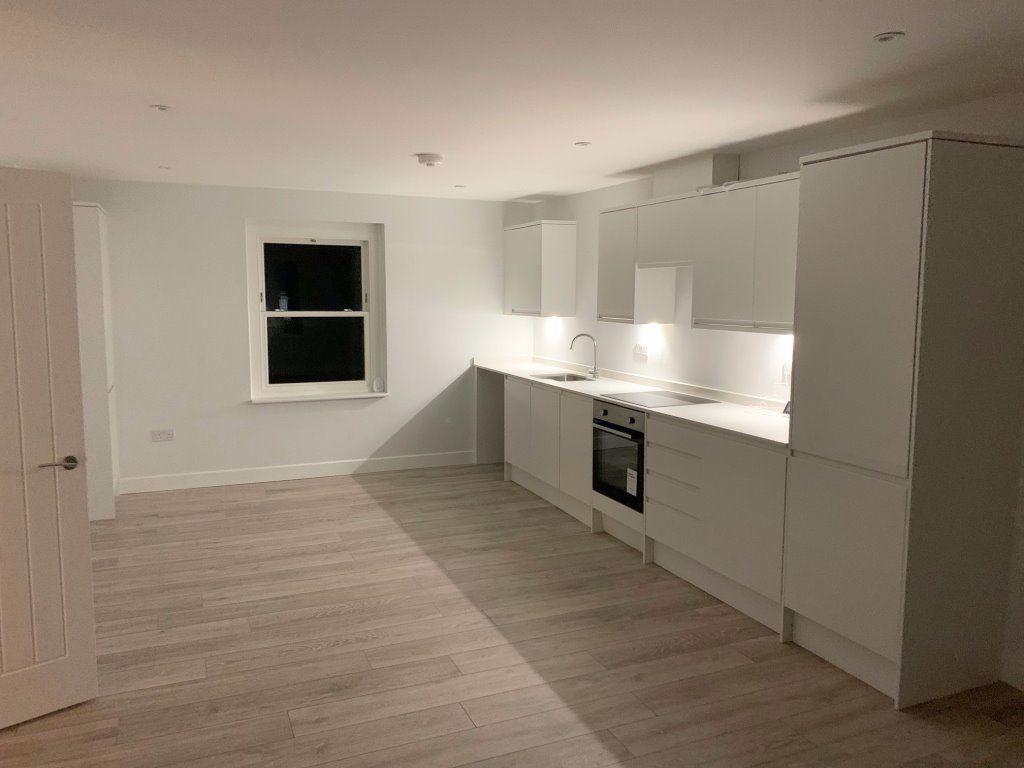 Saxon Road, Faversham, ME13 8QA 2 bed £1,150 pcm (£265 pw)