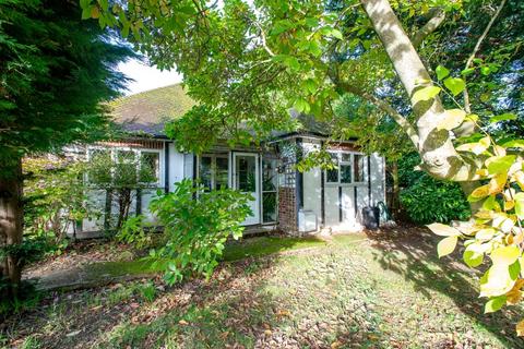 The Firs Westerham Road, Keston, BR2 6HE