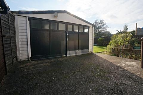 21 New Road, London, E4 9EU