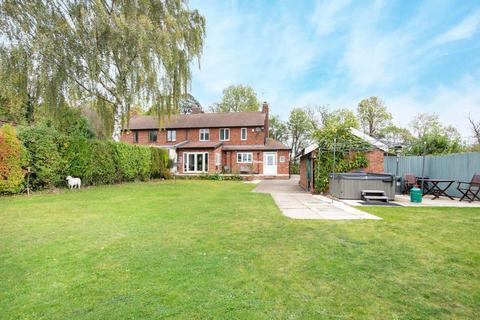Croftwood Green Lane, Skellow, Doncaster, DN6 8JY