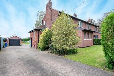 Croftwood Green Lane, Skellow, Doncaster, DN6 8JY
