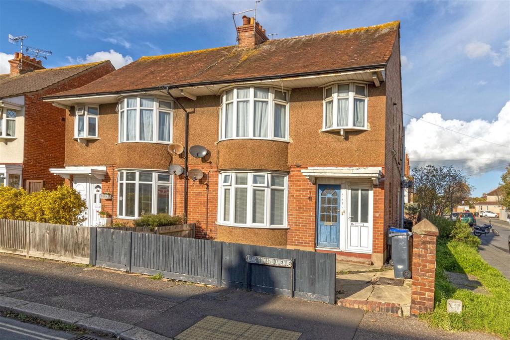King Edward Avenue, Broadwater, Worthing 1 bed flat £225,000