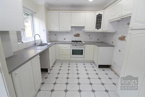 9 Tyas Road, London, E16 4JL