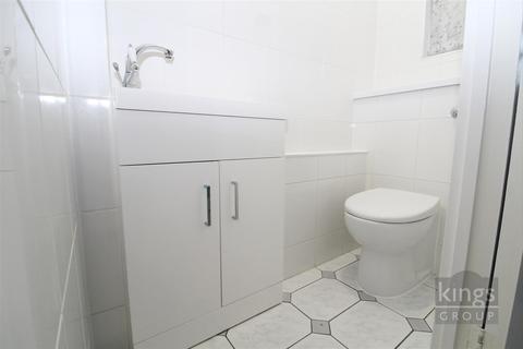 9 Tyas Road, London, E16 4JL