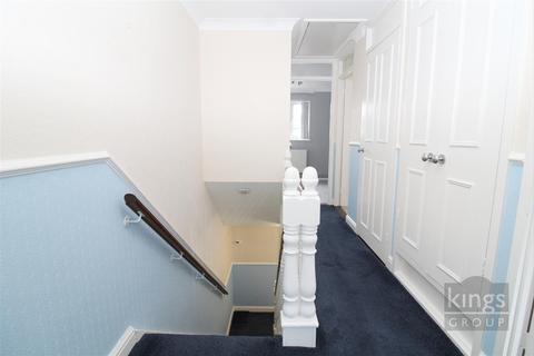 9 Tyas Road, London, E16 4JL