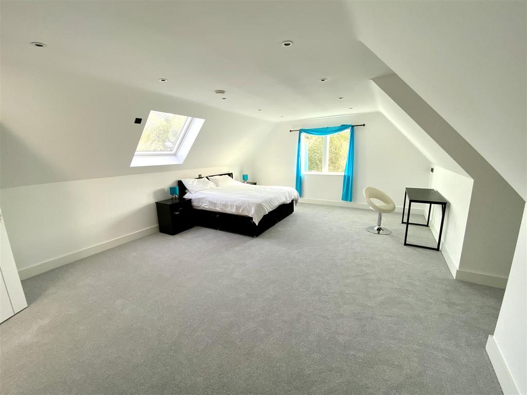 Top floor bed.jpg
