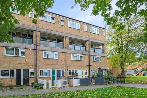 62 Tovil Close, London, SE20 8SZ