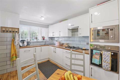 62 Tovil Close, London, SE20 8SZ