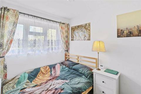 62 Tovil Close, London, SE20 8SZ
