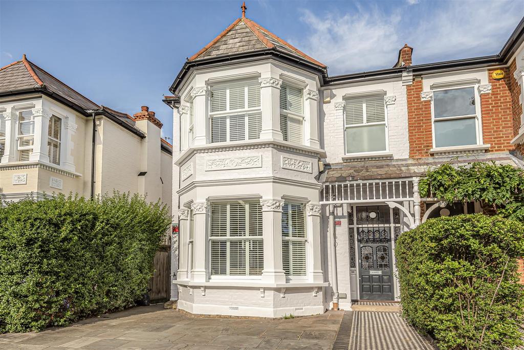 Cresswell Road, East Twickenham 5 bed semidetached house £6,000 pcm
