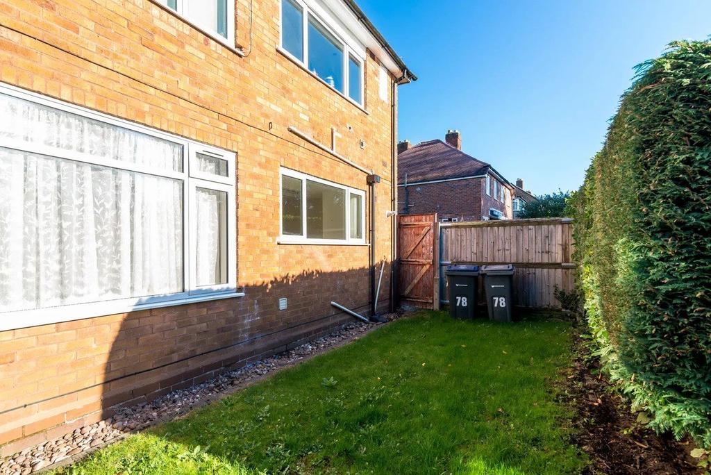 Slade Road, Sutton Coldfield 2 bed flat £895 pcm (£207 pw)