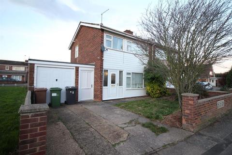 3 bedroom semi-detached house for sale - Woodhurst Road, Stanground, Peterborough