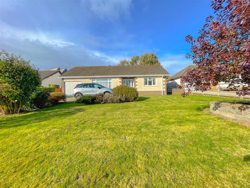 Ferwig, Cardigan 3 bed detached bungalow £250,000