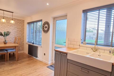 12 The Chase, Brackla, Bridgend, CF31 2JH
