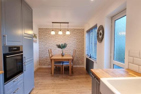 12 The Chase, Brackla, Bridgend, CF31 2JH