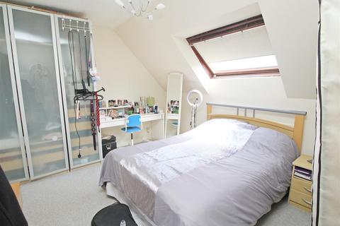 2 bedroom duplex for sale, Wistmans, Furzton, Milton Keynes
