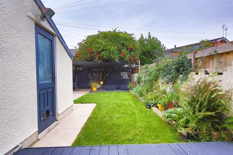 10 Axminster Road, Cardiff, CF23 5AR