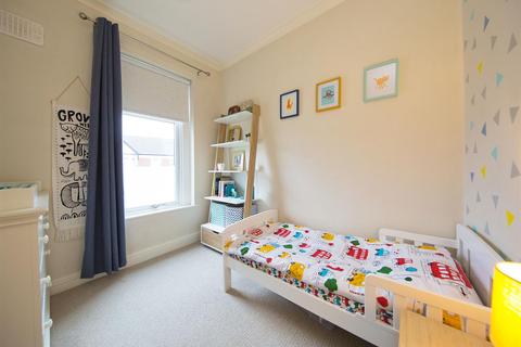 10 Axminster Road, Cardiff, CF23 5AR