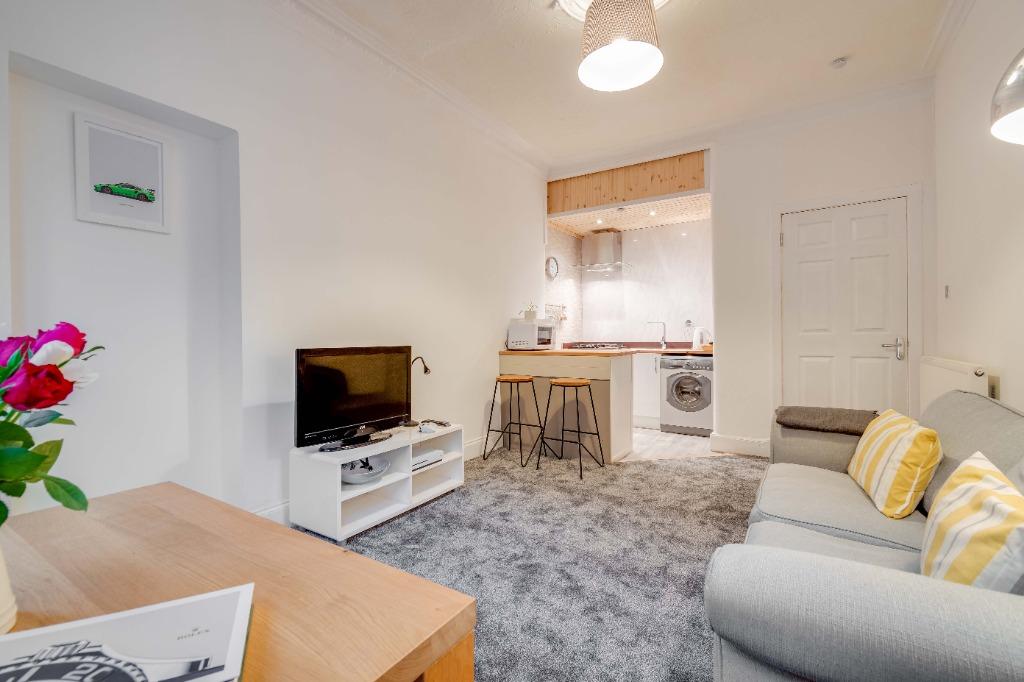 Kildonan Drive, Flat 0/1, Partick... 1 bed flat £105,000