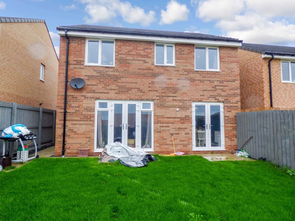 Joiners Gardens, Swordy Park... 4 bed detached house £300,000