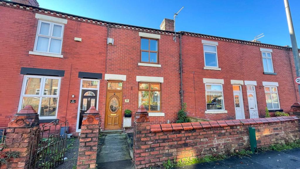Old Road, Ashton In Makerfield 3 bed semidetached house £695 pcm (£