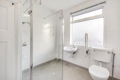 2 bedroom flat to rent, Gifford Gardens, Hanwell, W7