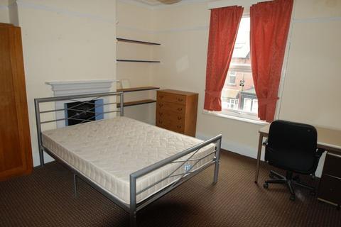 5 bedroom house to rent - Manor Terrace, Leeds LS6
