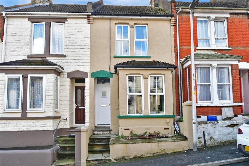 Cecil Road, Rochester, Kent 3 bed terraced house £270,000