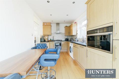 22 Badgers Copse, Worcester Park, KT4 7EZ