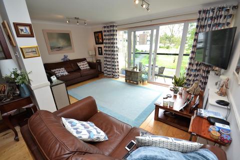 44 Burnhead Road, Glasgow, G43 2SU