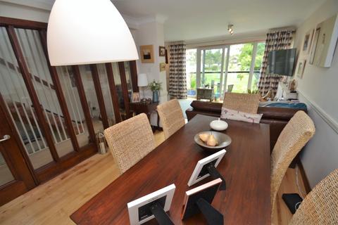 44 Burnhead Road, Glasgow, G43 2SU