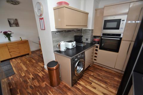 16 Brenfield Drive, Glasgow, G44 3LT