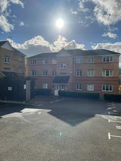 2 bedroom flat to rent, Melissa Court, Princes Gate, Hp13