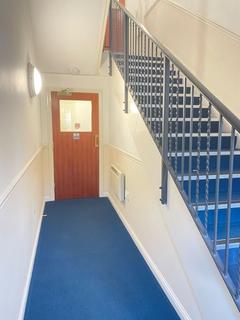 2 bedroom flat to rent, Melissa Court, Princes Gate, Hp13