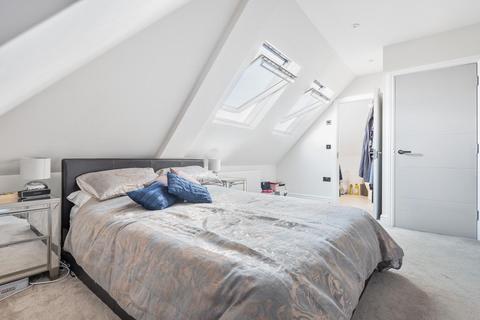 2 bedroom flat for sale - The Glade, Croydon