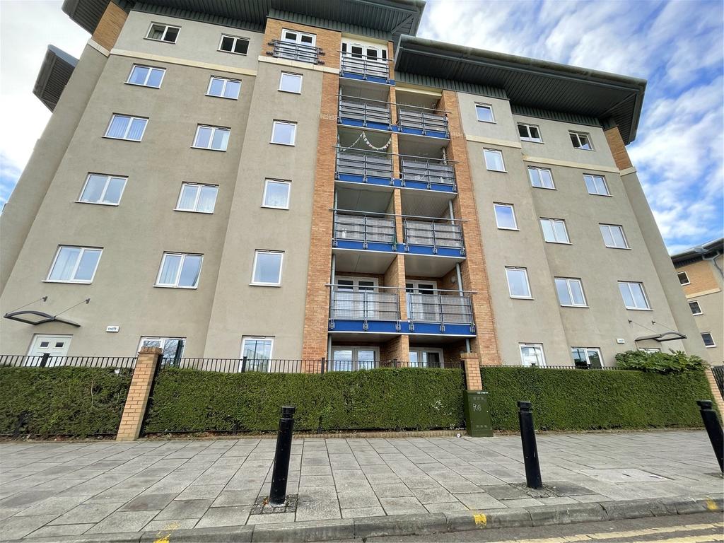 Knightsbridge Court, Gosforth, Newcastle Upon Tyne, NE3 2 bed apartment £825 pcm (£190 pw)