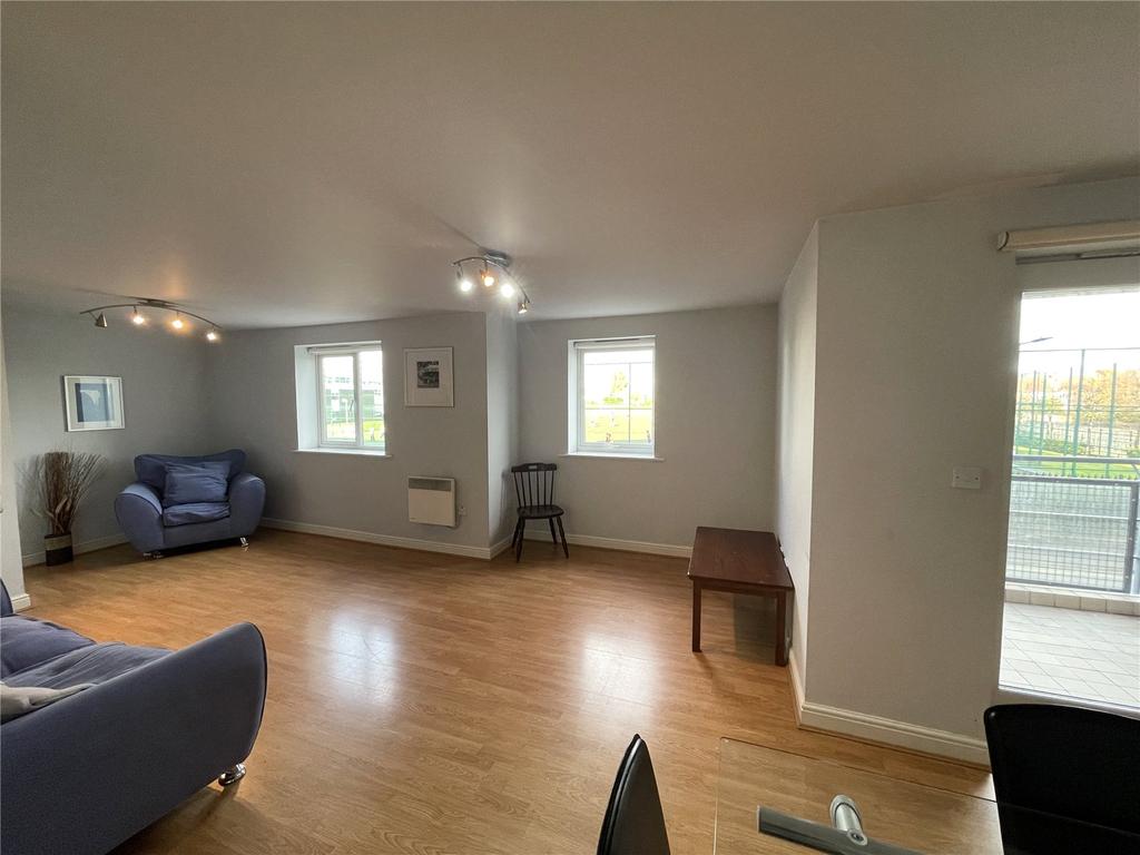 Knightsbridge Court, Gosforth, Newcastle Upon Tyne, NE3 2 bed apartment £825 pcm (£190 pw)