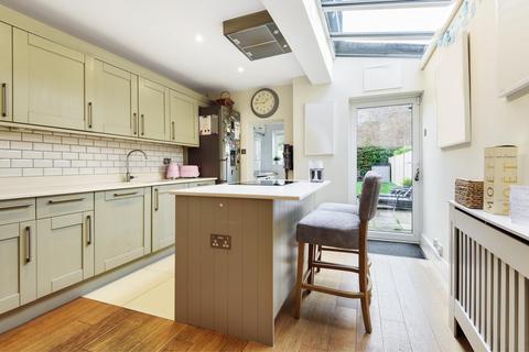 65 Clifton Road, Kingston Upon Thames, KT2 6PJ