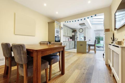 65 Clifton Road, Kingston Upon Thames, KT2 6PJ