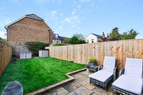 65 Clifton Road, Kingston Upon Thames, KT2 6PJ
