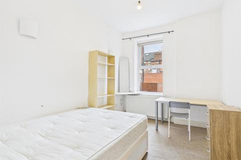 3 bedroom flat to rent, Glenthorn Road, Newcastle Upon Tyne
