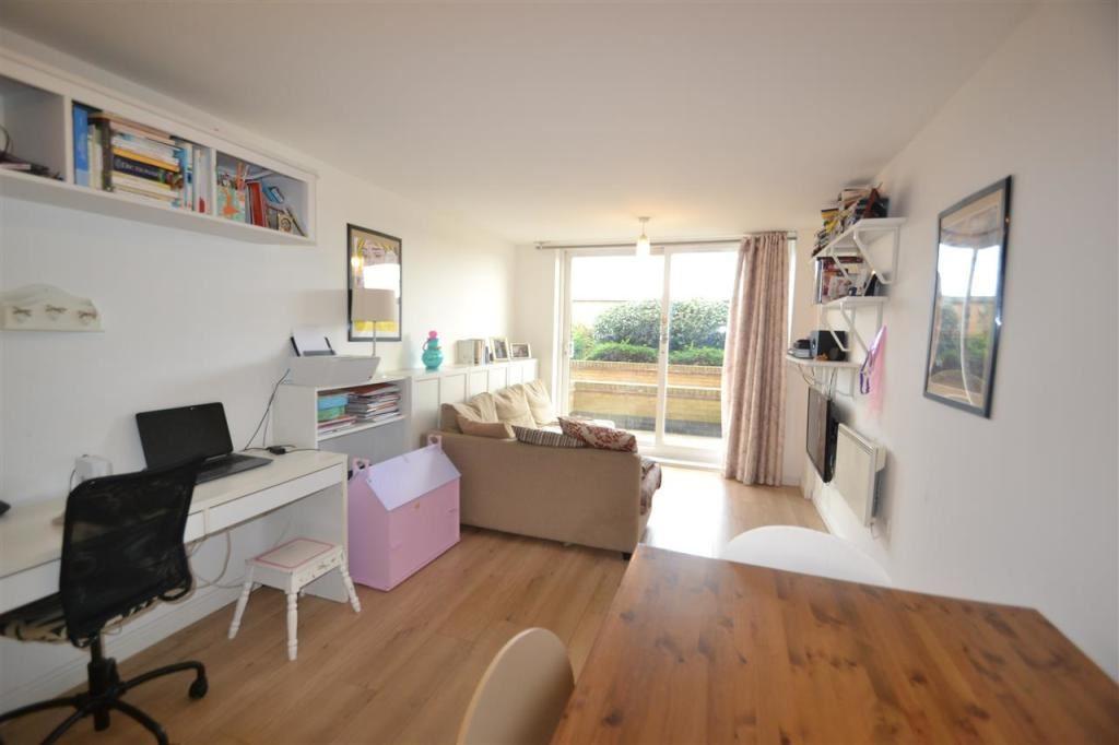 Tilley Road, ., Feltham, Middlesex... 2 bed flat £200,000