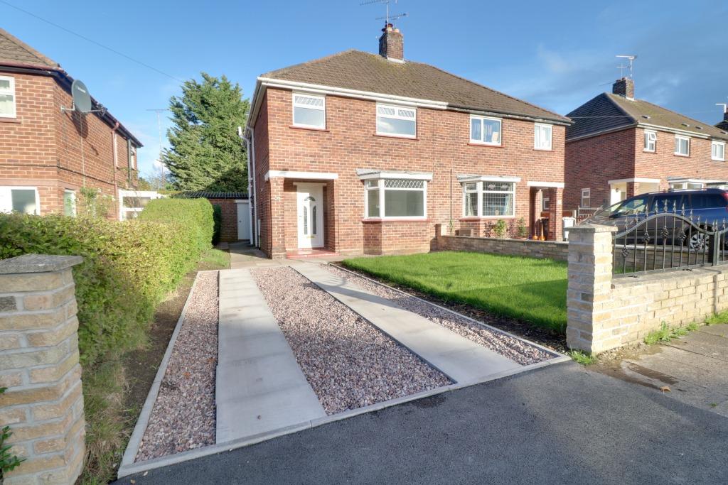 Hargrave Avenue, Crewe, CW2 3 bed semidetached house £700 pcm (£162 pw)