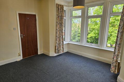 1 bedroom in a house share to rent, College Street, Harrogate, HG2