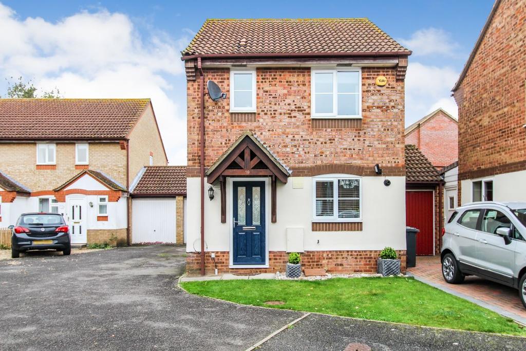 Gadsden Close, Cranfield, Bedford 3 bed detached house £305,000