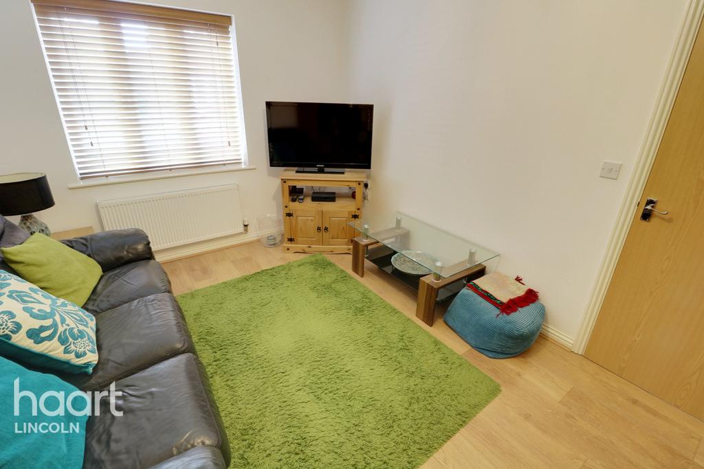 Iris Crescent, Lincoln 3 bed terraced house £190,000