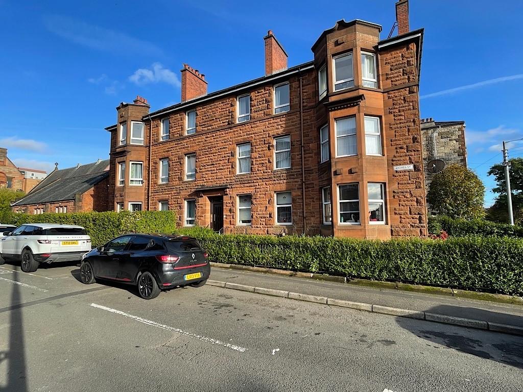 Ardbeg Street, Glasgow G42 3 bed flat £139,995