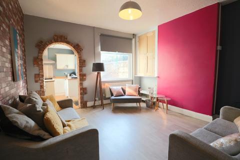 5 bedroom terraced house to rent - Enderley Street, Newcastle-under-Lyme, ST5