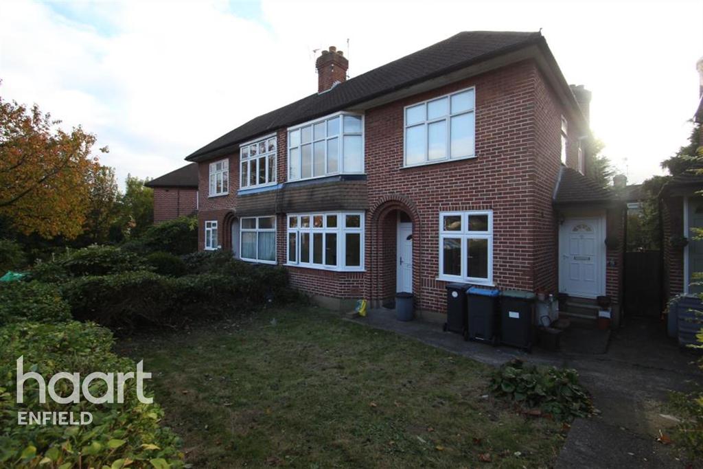 Myddelton Avenue, EN1 2 bed flat £1,300 pcm (£300 pw)