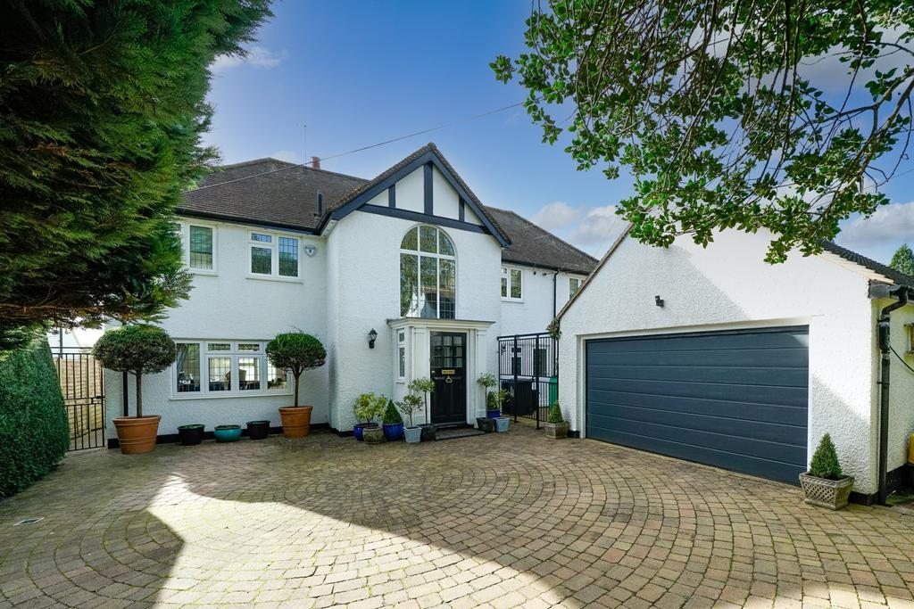Hempstead Lane, Potten End HP4 4 bed detached house £1,500,000